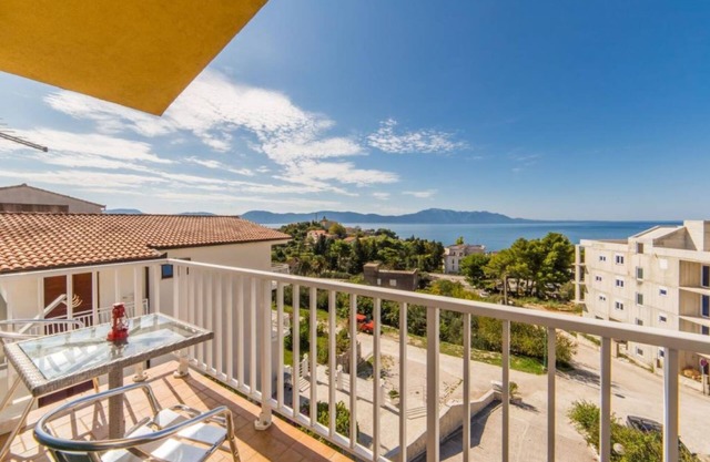 Apartments Gloria (111061-A8) - Gradac