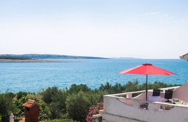 Apartments Crljenko (25301-A3) - Povljana - island Pag