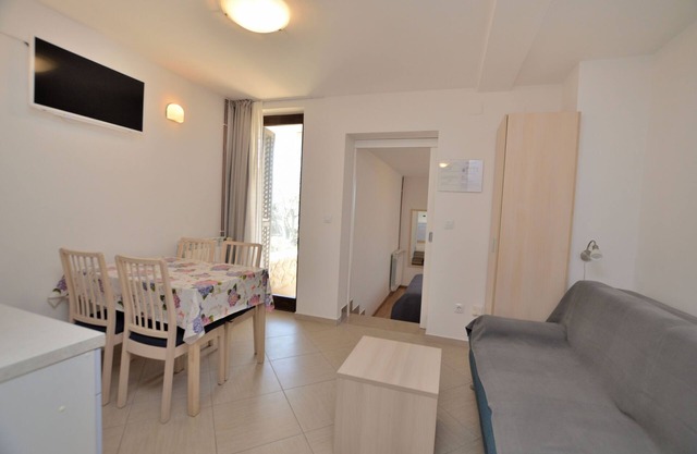 Apartments Marija (67811-A2) - Cres - island Cres