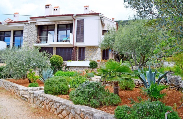 Apartments Marija (67811-A3) - Cres - island Cres