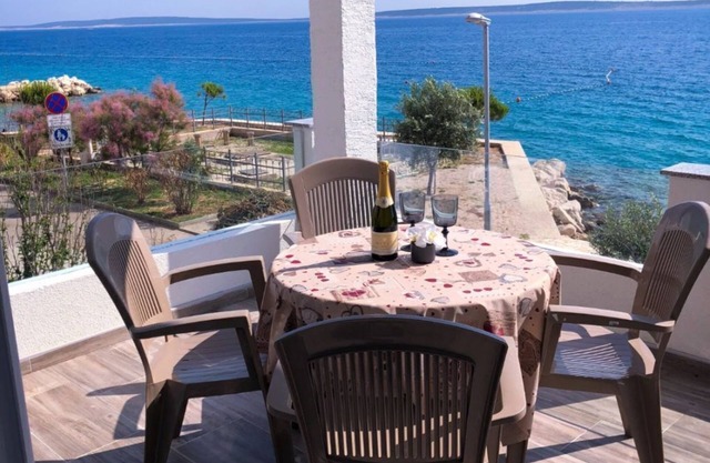 Apartments Milja (110021-A2) - Mandre - island Pag