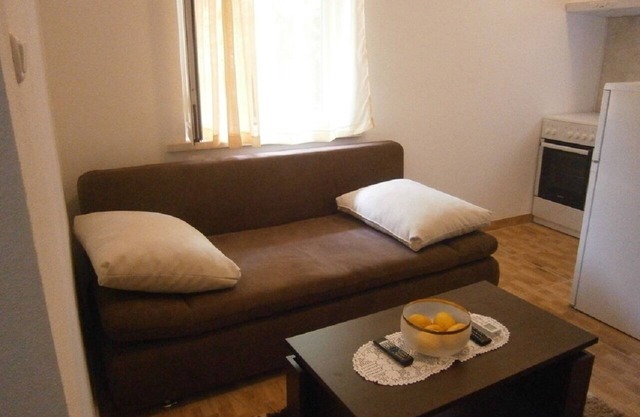 Apartments Niki (107571-A2) - Blace (Opuzen)