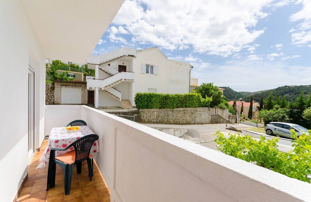Apartments Pela (87031-A3) - Lopar - island Rab