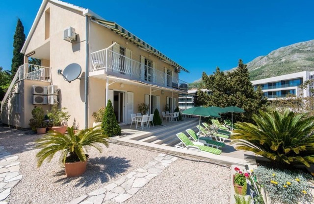 Apartments & Rooms Jokovic-Standard Double Room with Terrace and Partial Sea View
