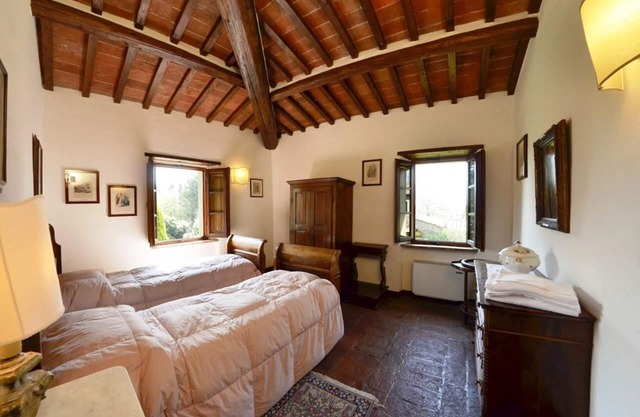 APP. MUGHETTO x4 Beautiful farmhouse surrounded by nature, with swimming pool just 3 km from Cortona