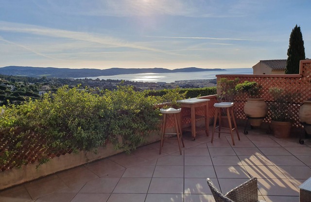 Appart. 4/6 pers. + Terrasse 50m2 , Unique sea view !