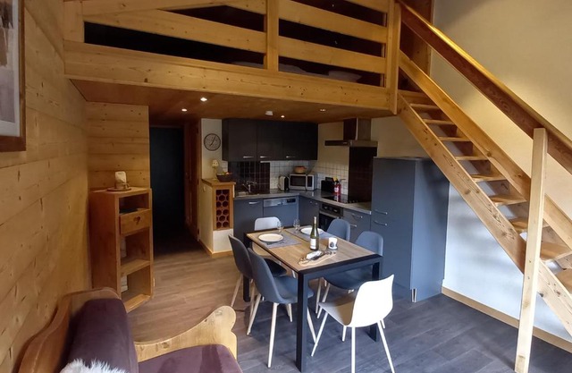 Appart. cosy 5 pers. proche pistes et navette, balcon sud - FR-1-467-26