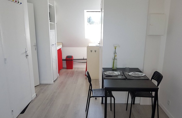 "Appart-Etape": T1bis 24m², R + 1, furnished for 2 or 3 people, from 2 nights