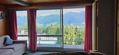 Appartamento panoramico con vista sulle montagne e accesso diretto alle piste