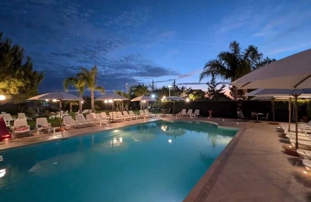 Appartement 3 étoiles - Piscine - eeega0