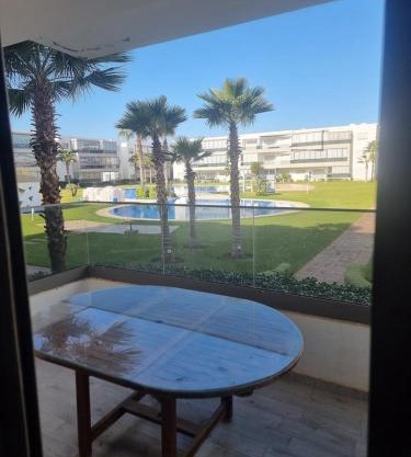Appartement Confortable à Tamaris Piscine, Jacuzzi, Proche de la Mer