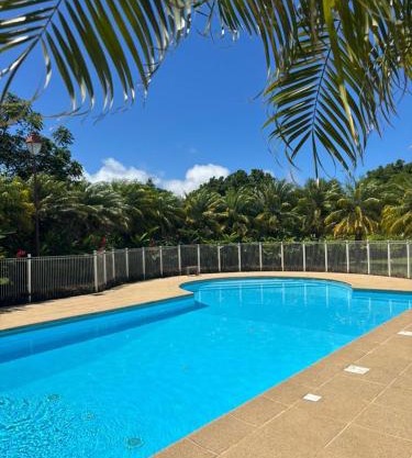 Appartement cosy avec piscine