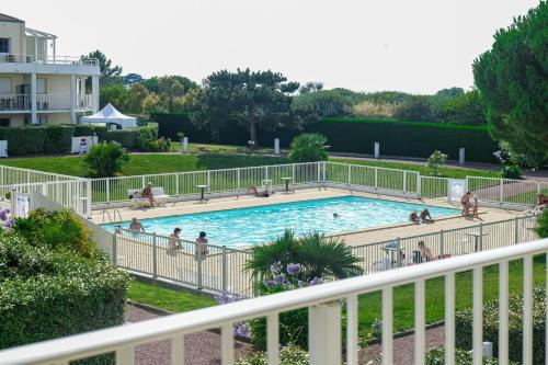 Appartement dans résidence de vacances, avec piscine, quartier Pironniere Les Sables 4 personnes