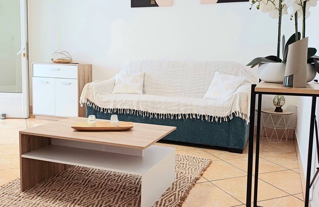 Appartement de Vacances Plein Coeur de Saint Leu , à 150m du Lagon