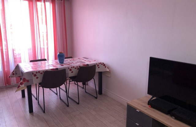 Appartement en rez de Chaussée Dans Quartier Calme