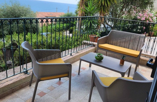 Appartement en Bord de mer sur la Commune de Miomo