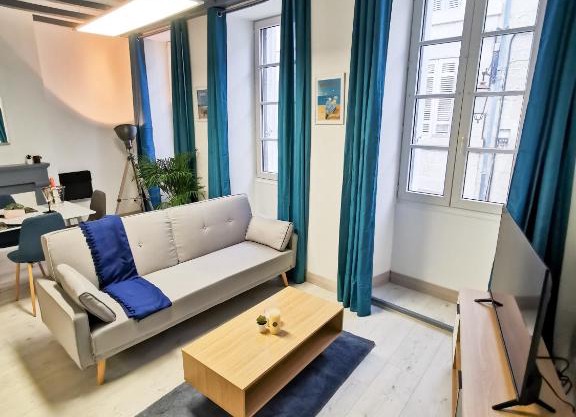 Appartement Ma Douce Charente - Superbe T3 Design et Fonctionnel - Hyper Centre à Saintes