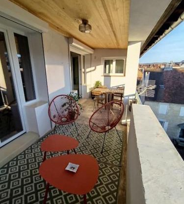 Appartement plein centre avec terrasse