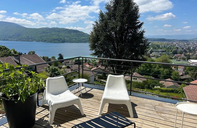Appartement RDC 6 Pers, vue Unique lac Annecy, Terrasse 60 m² et Spa, à 5 mn lac