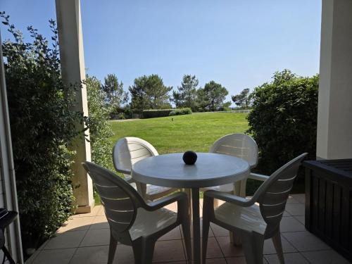 Appartement terrasse, piscines, wi-fi, résidence face mer