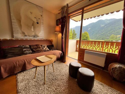 Appartement T2 calme avec balcon, proche ski-bus et village - FR-1-624-37