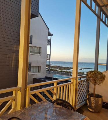 Appartement vue latérale mer