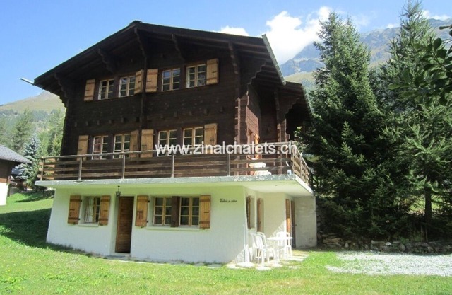 Appartment in a chalet in Zinal - 2 bedrooms with 2 beds - living room - TV broadcasting - kitchen -