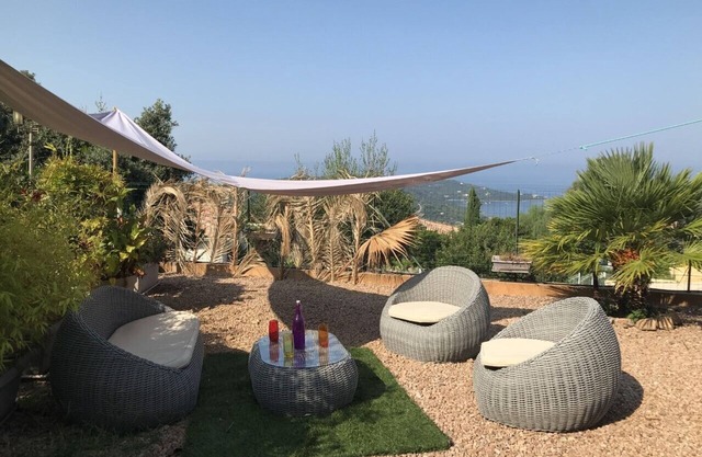 APPARTMENT IN LOW GARDEN VILLA SEA VIEW