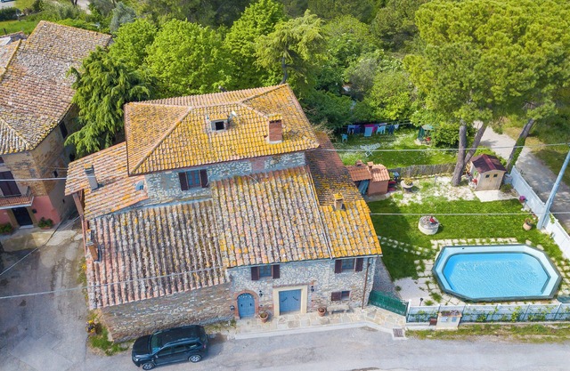 Appartment With Pool And Garden, Panicale, Italy