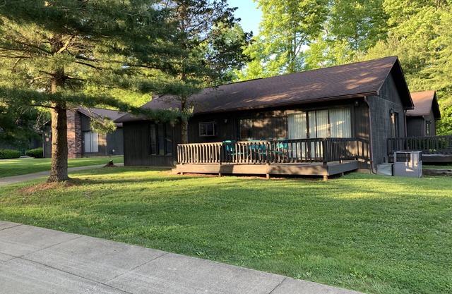 Apple Valley Lake, Pool and Beaches! Guest Passes available for a fee!