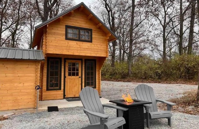 Après Vine Tiny Cabin at Panther's Rest Farm