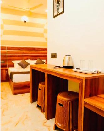 Aps inn munnar