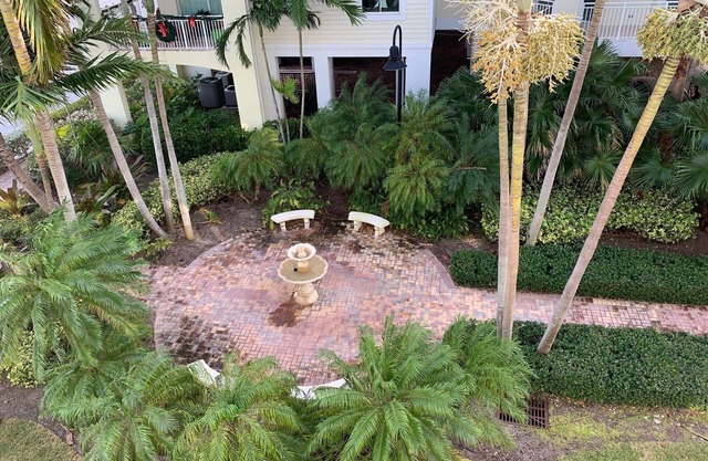 Apt. 302 Watch Sunrises and Sunsets from this beautifully decorated apartment.