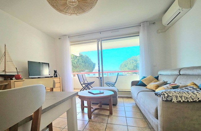 Apt 4 pers, facing Pontaillac beach