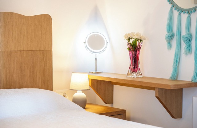 Archangel's Nest -Hugn-Scenic Hideaway 1-bedroom apartment with WiFi, AC