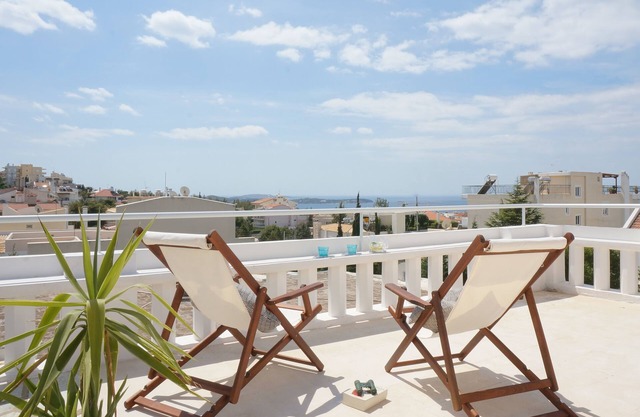 Architect's House with stunning sea view by JJ Hospitality-