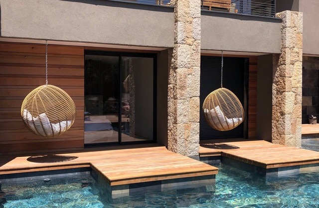 ARCHITECT-DESIGNED VILLA