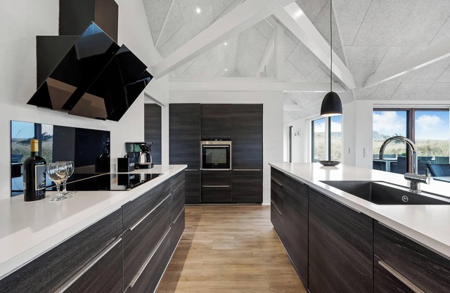 Architect-designed activity house with a unique location - 1024