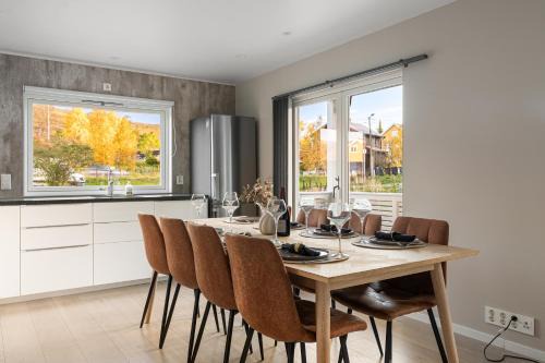 ARCTIC HOMES - Northern Serenity