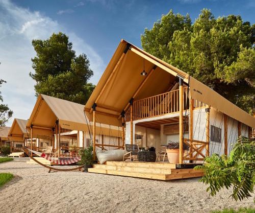 Arena One 99 Glamping