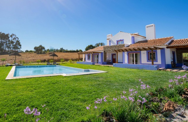Ares do Monte - Rural Tourism - Suite Rosmaninho with Pool View