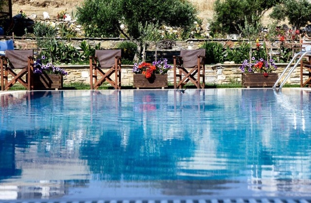 Argo Rooms & Studios