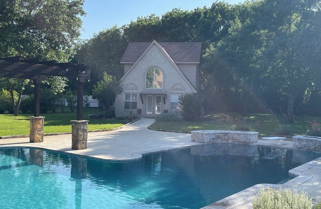 Argyle Cottage with Pool & Hot Tub