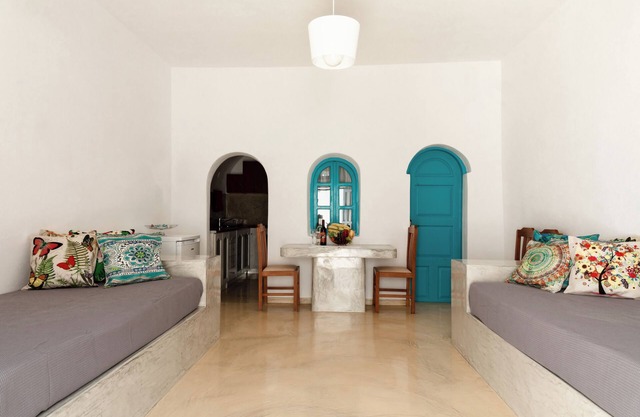 ARGYRO'S ESTIA: TRADITIONAL STONE HOUSE