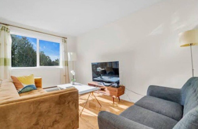 ARIES Garden 3-Bedroom Cozy Townhouse