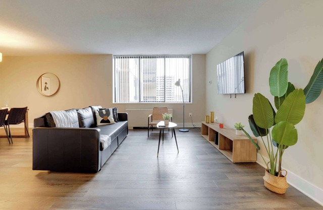 Arlington Apt W BBQ Zone | Near To Metro!
