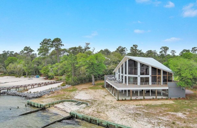 Arnica Bay Bliss - Bring your boat! Close to Pirates Cove!