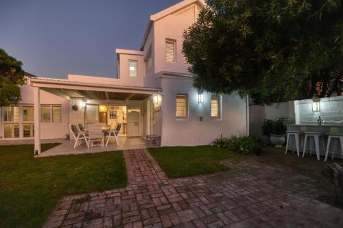 Arniston House