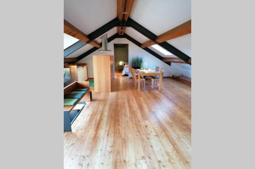 Arona 01 attic mansarda secondo piano no ascensore no hotel