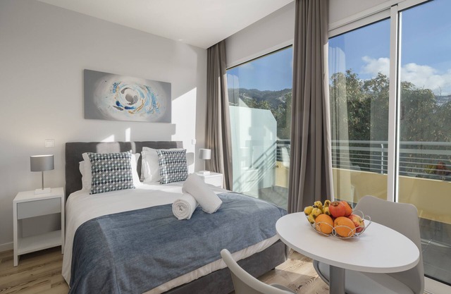 Art Deco Apartments - 3A